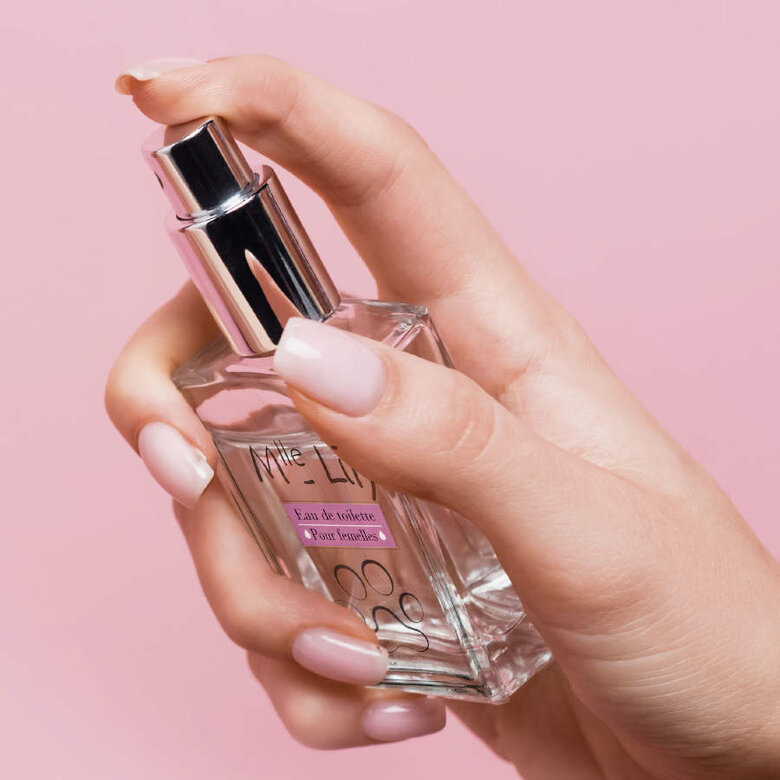 Beaphar Ms. Lilys Hembras perfume para cães,  Imagem número 2 Beaphar Ms. Lilys Hembras perfume para cães, , large Imagem número 2