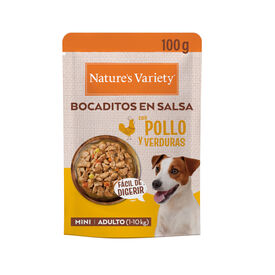 Nature's Variety Comida h&uacute;mida de frango em saquetas em molho para c&atilde;es adultos mini