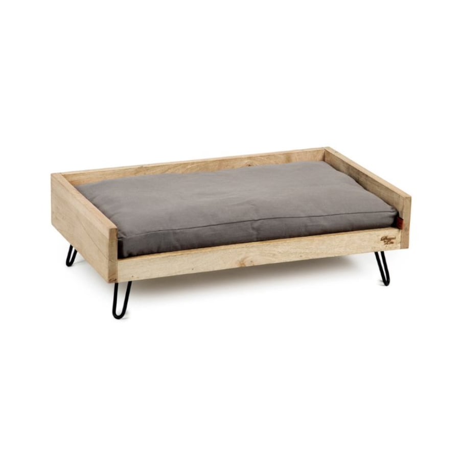 Designed by Lotte Turana Cama de Madeira para cães