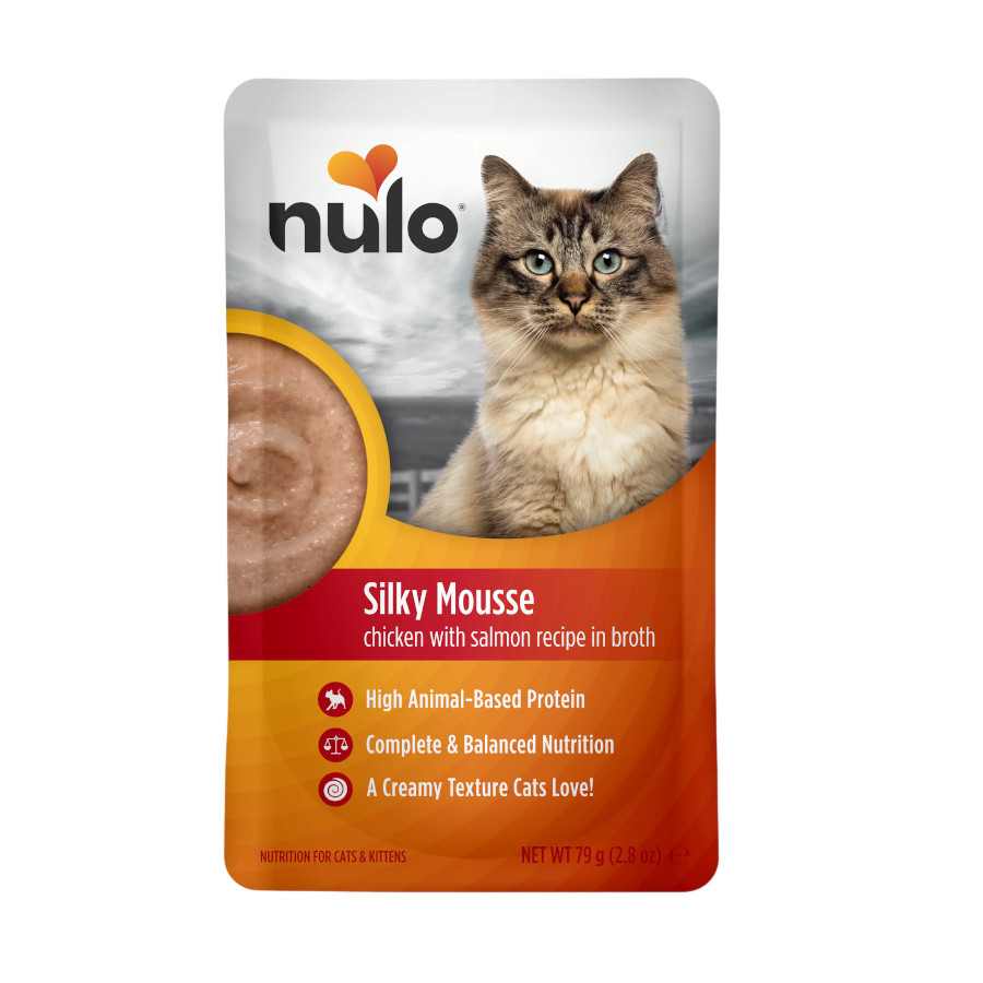0.079 KG 79 g Nulo Silky Mousse Frango com Salmão Saquetas para gatos